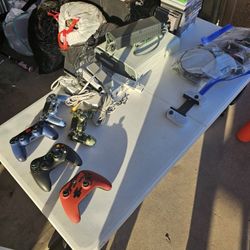 White Xbox 360 And Wii