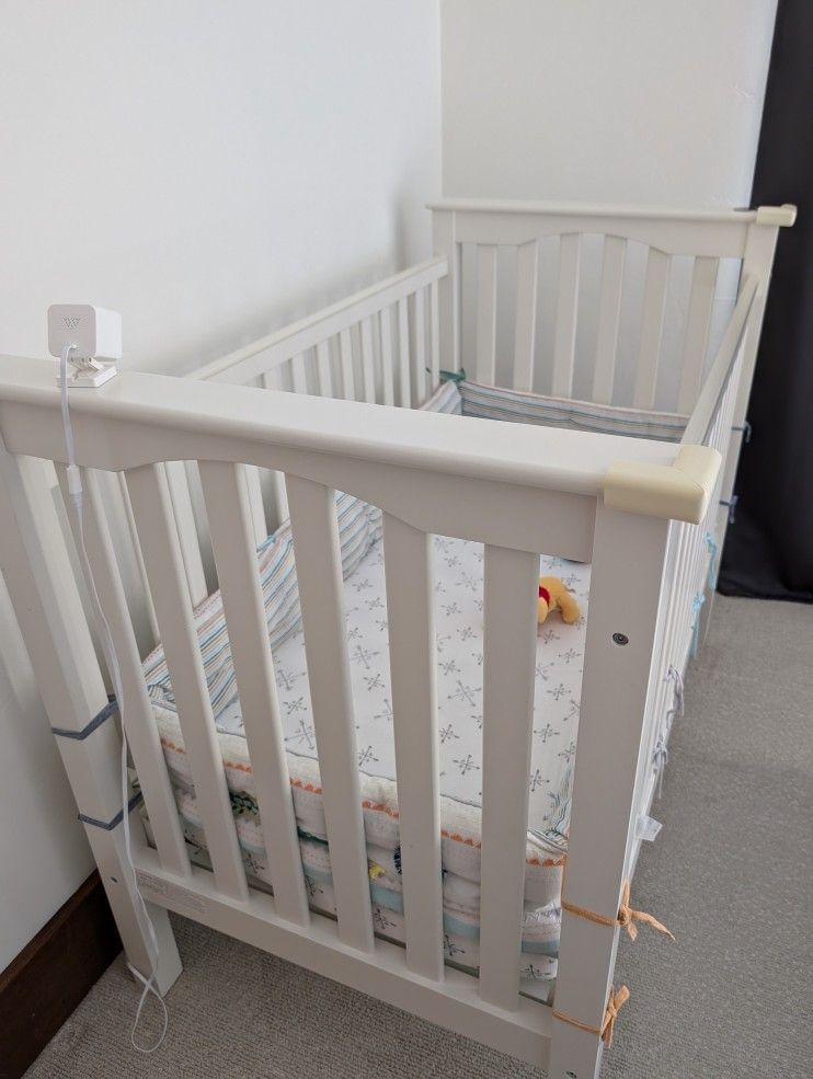 White Pottery Barn Kendall Crib