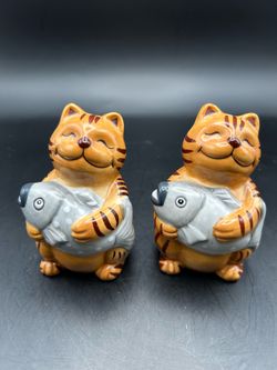 Lucky Cat Shakers
