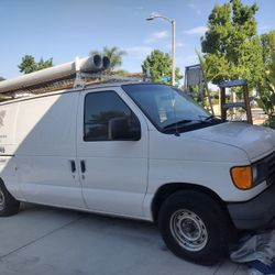 2003 Ford E-150 2003 Commercial e150 Van 
Non op 
New battery 