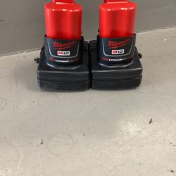 Milwaukee M12 XC.40 (2) Batteries 