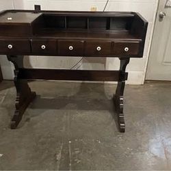 VINTAGE ETHAN ALLEN TAVERN SECRETARY DESK