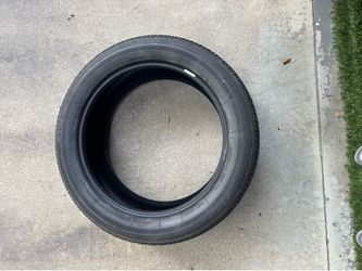 (1) Tire Bridgestone 235/55/R20