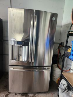 G/E Stainless Steel French Doors refrigerator