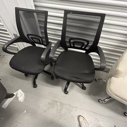 4 Office Chairs $100 For The Set 