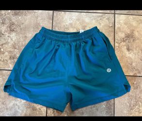 Men’s Lululemon shorts Size xl