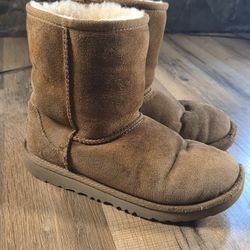 UGG Kids Size 4 Classic Brown Sheepskin Boots