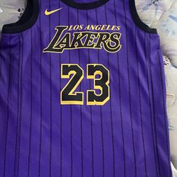 Authentic  Lakers Lebron James Jersey 