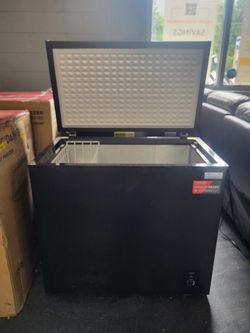 Freezer
Frigidaire 7.0 Cu. Ft. Chest Freezer