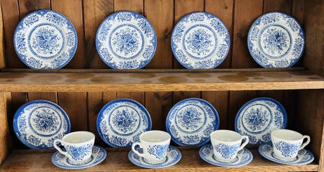 English Ironstone Set,16 Pieces,4-7” Plates,4-6 1/2” Bowls,4 Cups,4 Saucers.