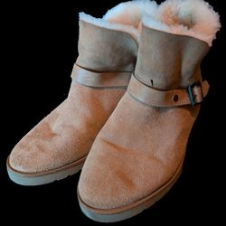 [NEW] UGG ROMELY SHORT BUCKLE BOOTS - SIZE 9