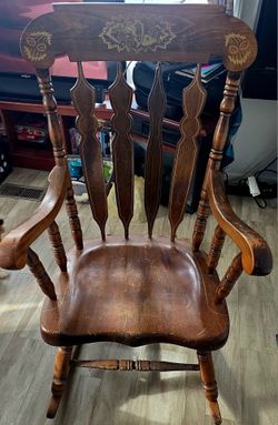 Vintage Solid Wood Rocking Chair – Traditional Spindle Back