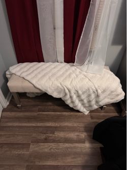 Complete queen Bed room set