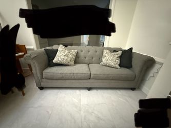 Large Gray Tufted Sofa with Nailhead Trim + 4 Pillows – Excellent Condition
