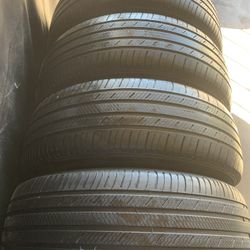 235 65 18 Good Set Tires Michelin Used