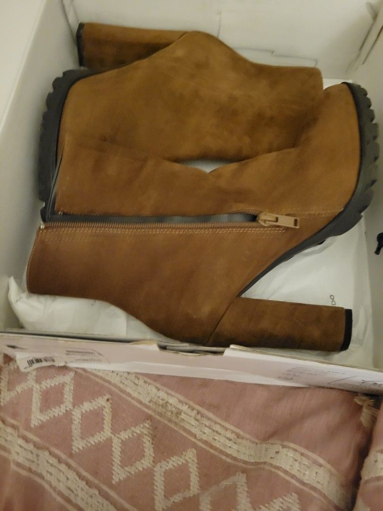 Aldo Women Suede Boots