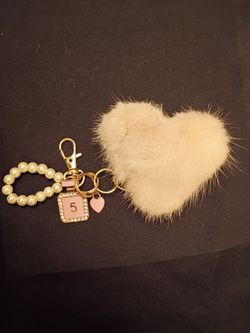 Luxury Custom Mink Fur Heart Shaped Keychain 