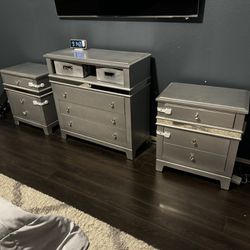 Dresser And 2 Night Stands