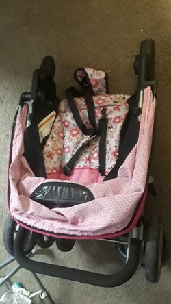 Stroller micki mouse (New)only 30$