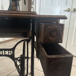 Antique Singer Sewing Machine 