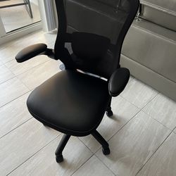 New and Never Used Adjustable Office Chair 