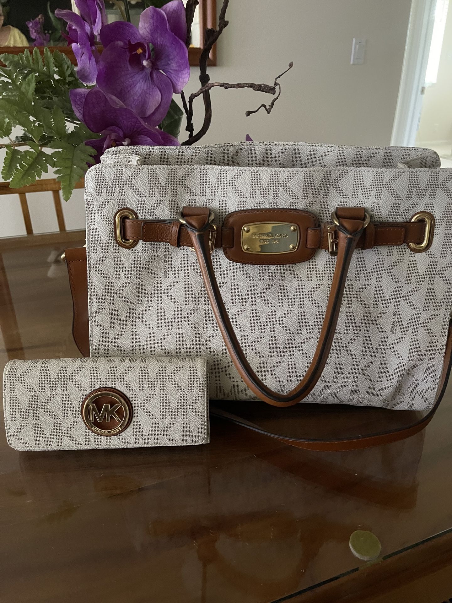 MICHAEL KORS
