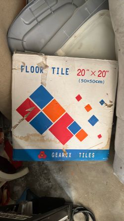 Extra boxes of gearex floor tile 20 x 20