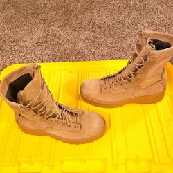 Men's Hiking Work Boots 8.5 W NEW 