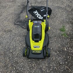 Ryobi 16" Lawnmower And Bag