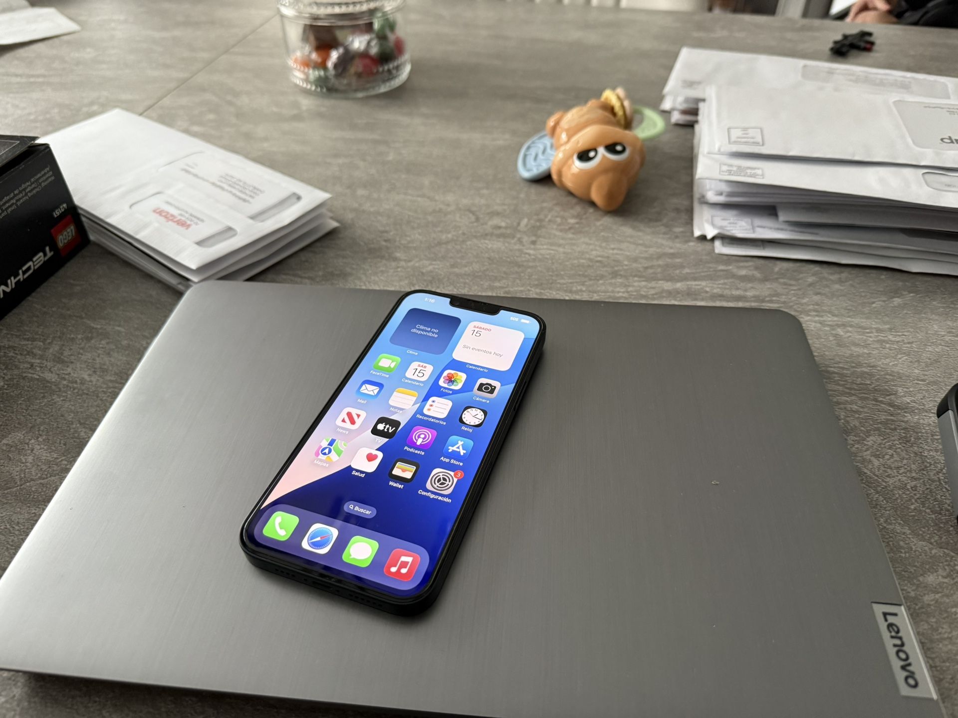 iPhone 13 128 GB UNLOCKED