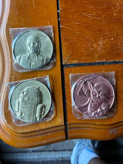 2005 California Lottery Star Wars Promotional R2-D2 Coin