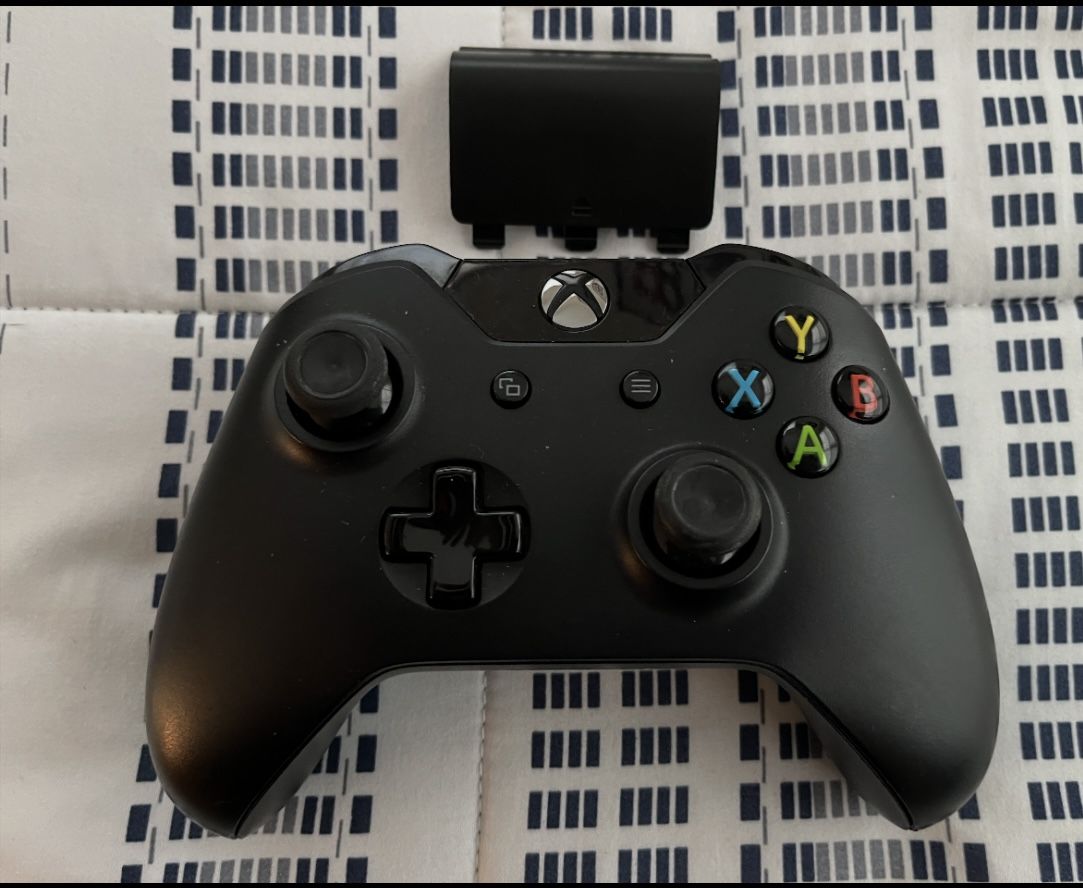 Xbox One Model 1537 Black Wireless Controller