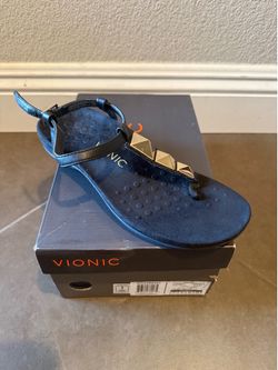 Women’s Vionic size 7 black with gold sandal