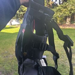 The Infantino Swift Classic Carrier
