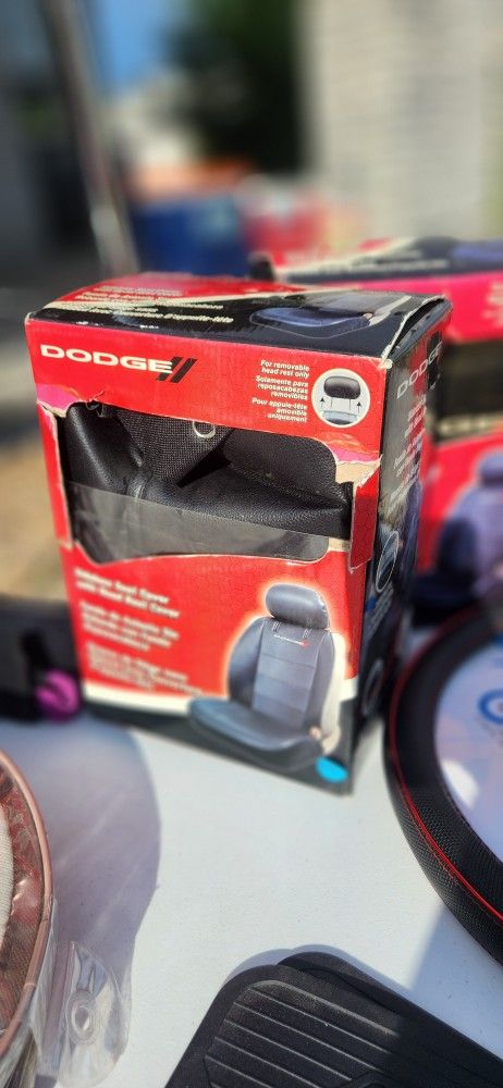 Dodge 4pk Floor Mats And Seat Covers