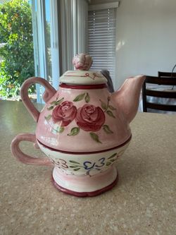 Teapot and mug for one Barnes & Noble pink floral