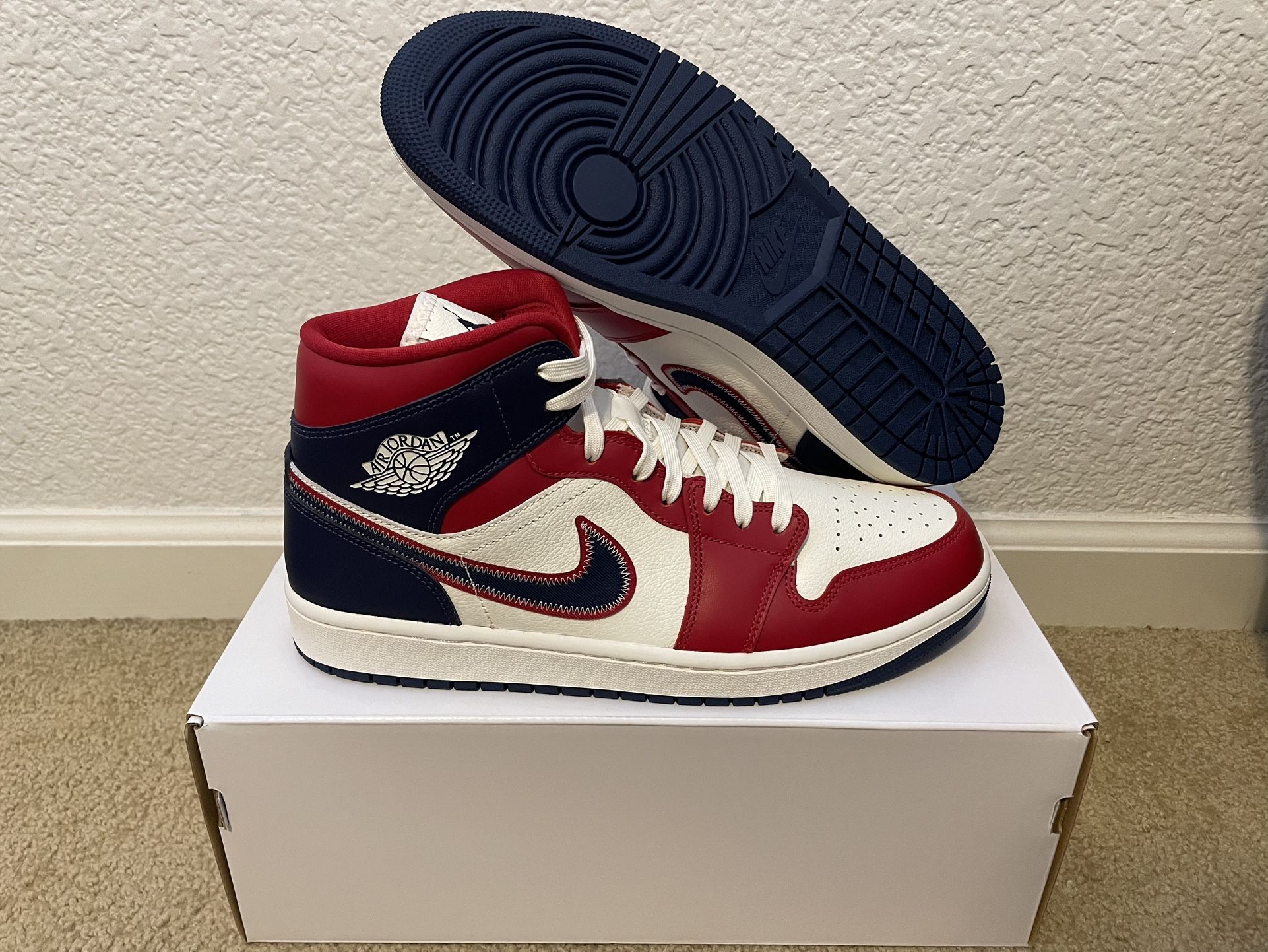 Jordan 1 Mid SE 🇺🇸
