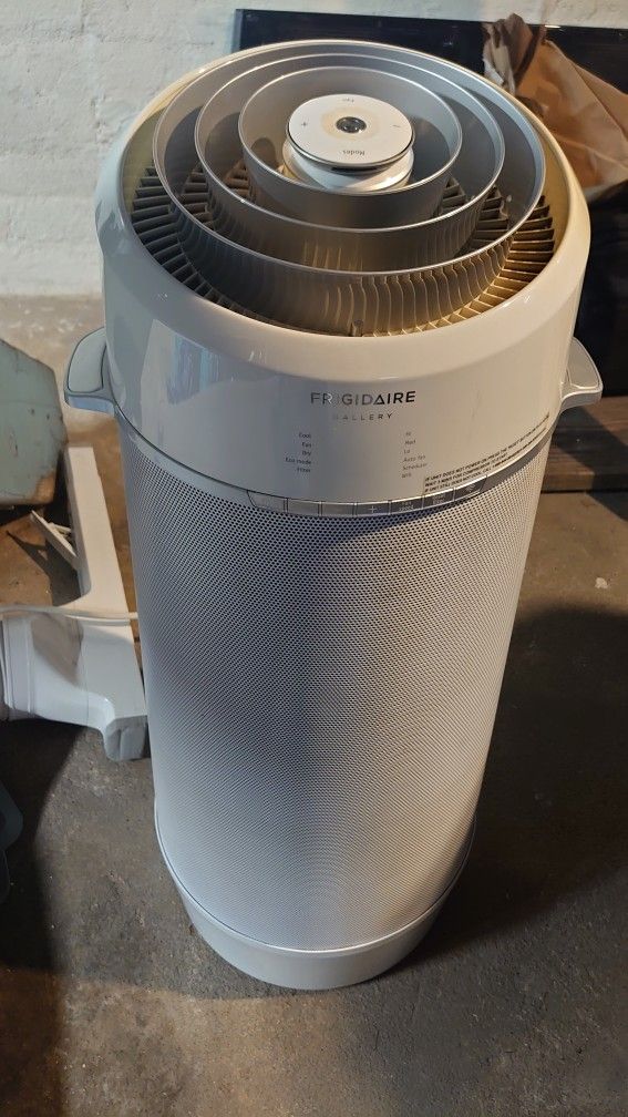 Frigidaire 12,000 BTU Portable AC unit