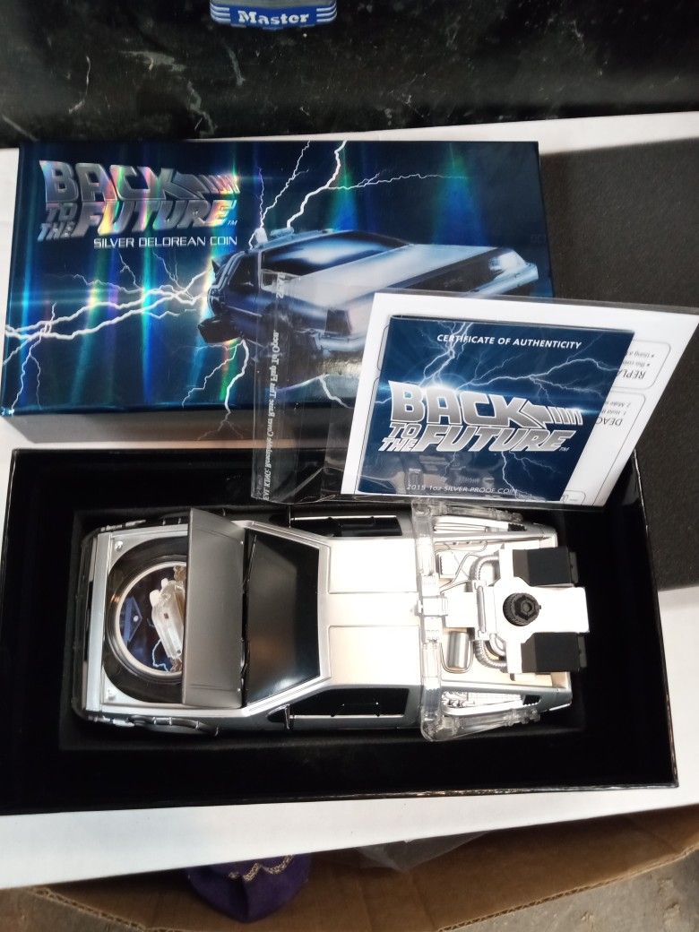 2015 - Back To The Future 1 Oz Silver Delorean Proof Coin With Light Up Car