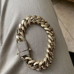 Cuban link bracelet