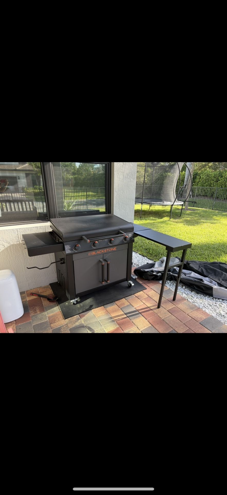 Blackstone 36in With pop up Table,  cover & Accessories 