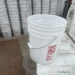 White 5 Gallon Buckets 