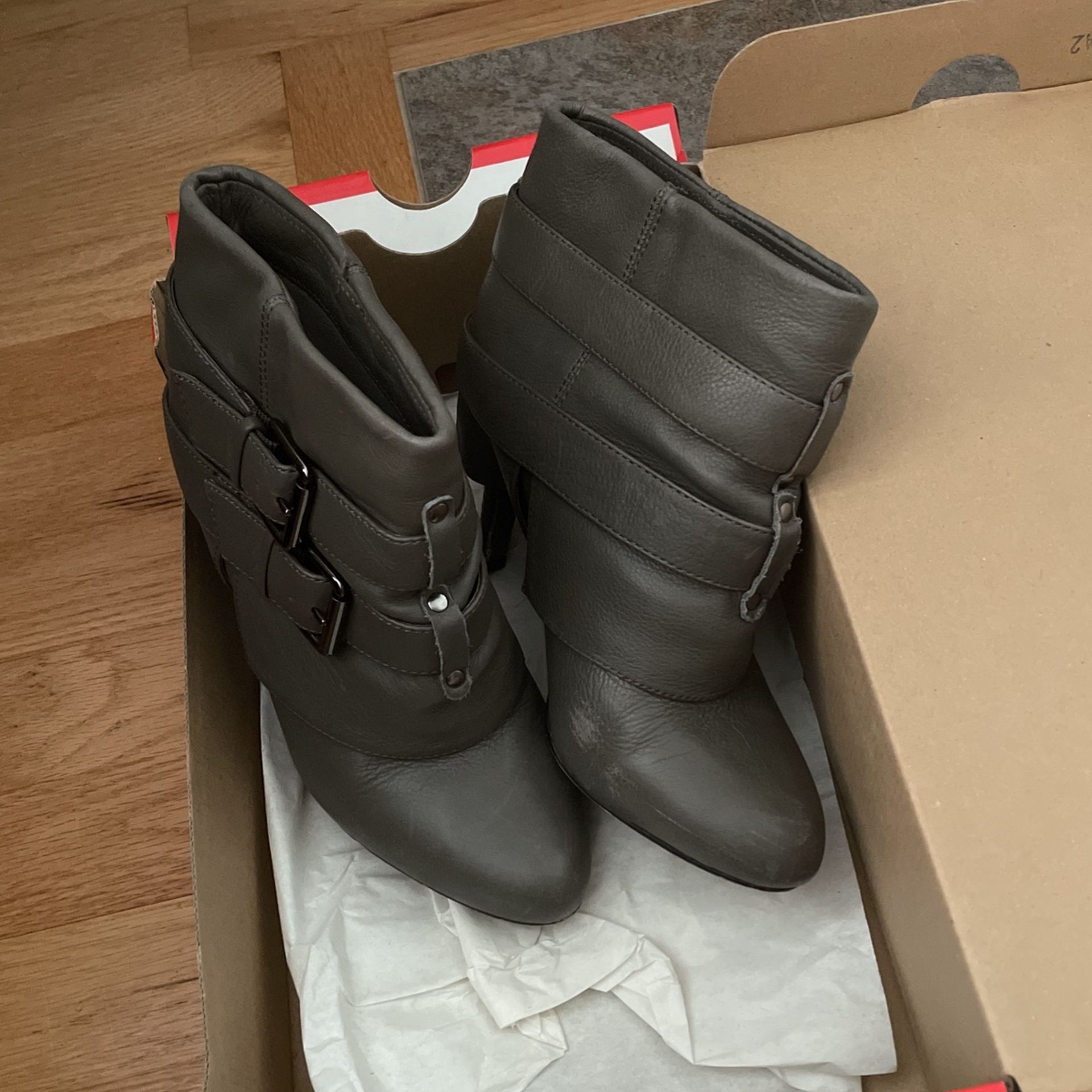 6.5 Women Shoes - Gray