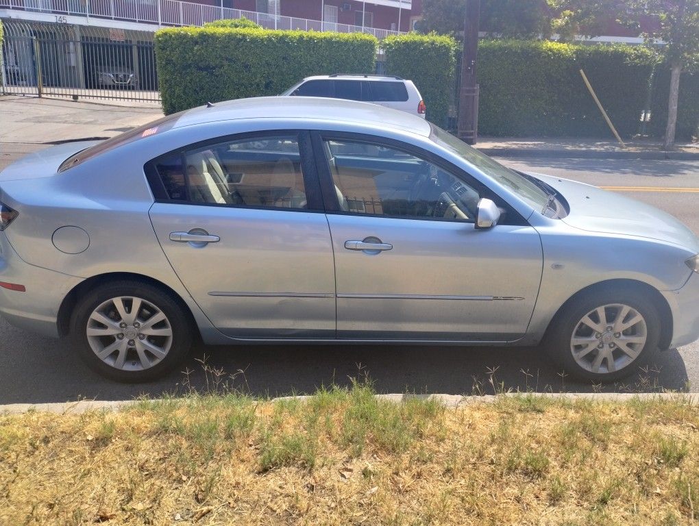 2007 Mazda 3 // $900 OBO