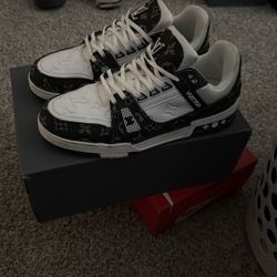 Louis Vuitton shoes White/black