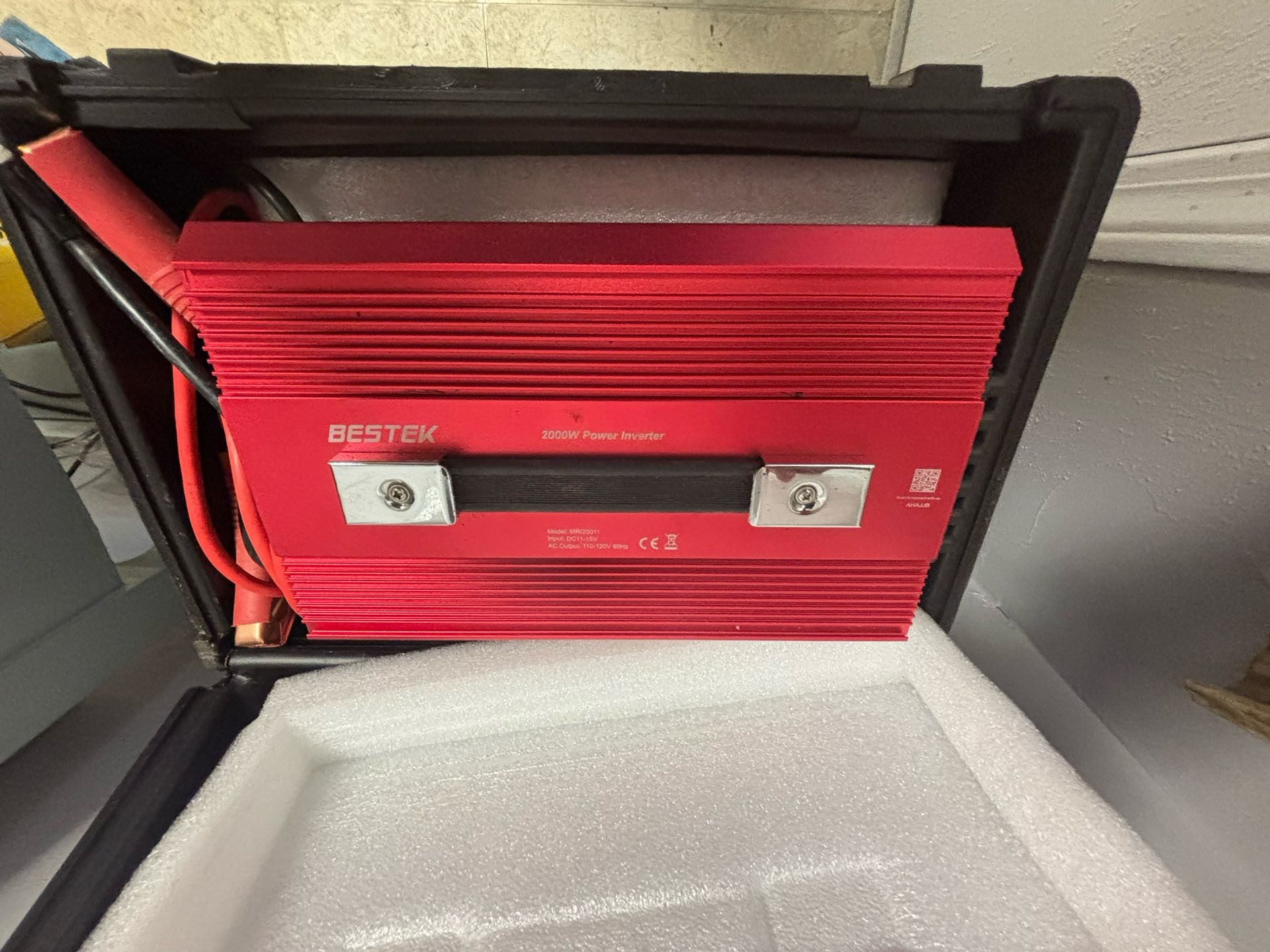 Bestek 2000 Watt Power Inverter Model MRI20011