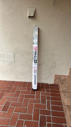 Zipwall 10 Feet Long Brand New 6 Sticks In Box