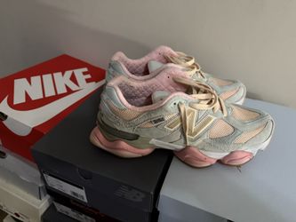 New Balance  9060