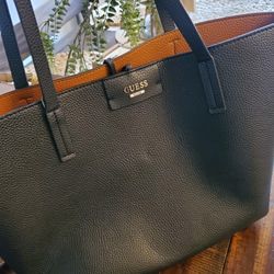 Guess Reverseable black & Brown Purse
