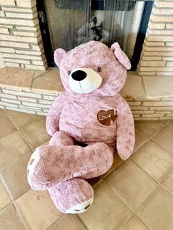 HUGGE FAIR SIZE💌 LOVE Bear ~ PERFECT FOR CHRISTMAS!